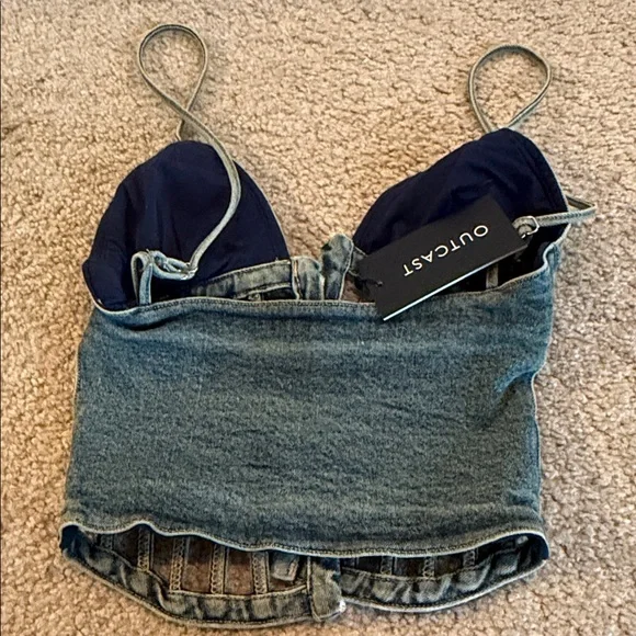 Outcast Denim Perri Top - Picture 3 of 3